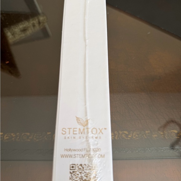 Wrinkle Solution - Picture 2 of 5